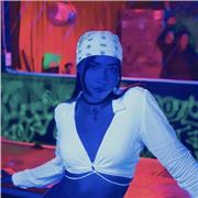 Soy comprometida con mis clases, me gusta mucho enseñarle a niños, así desarrollan desde temprana edad el gusto por el arte